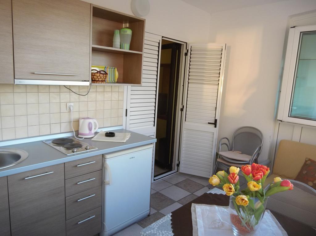 Apartments Zovko Tučepi Buitenkant foto