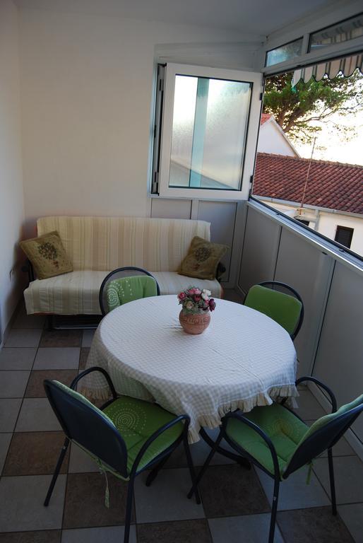 Apartments Zovko Tučepi Buitenkant foto