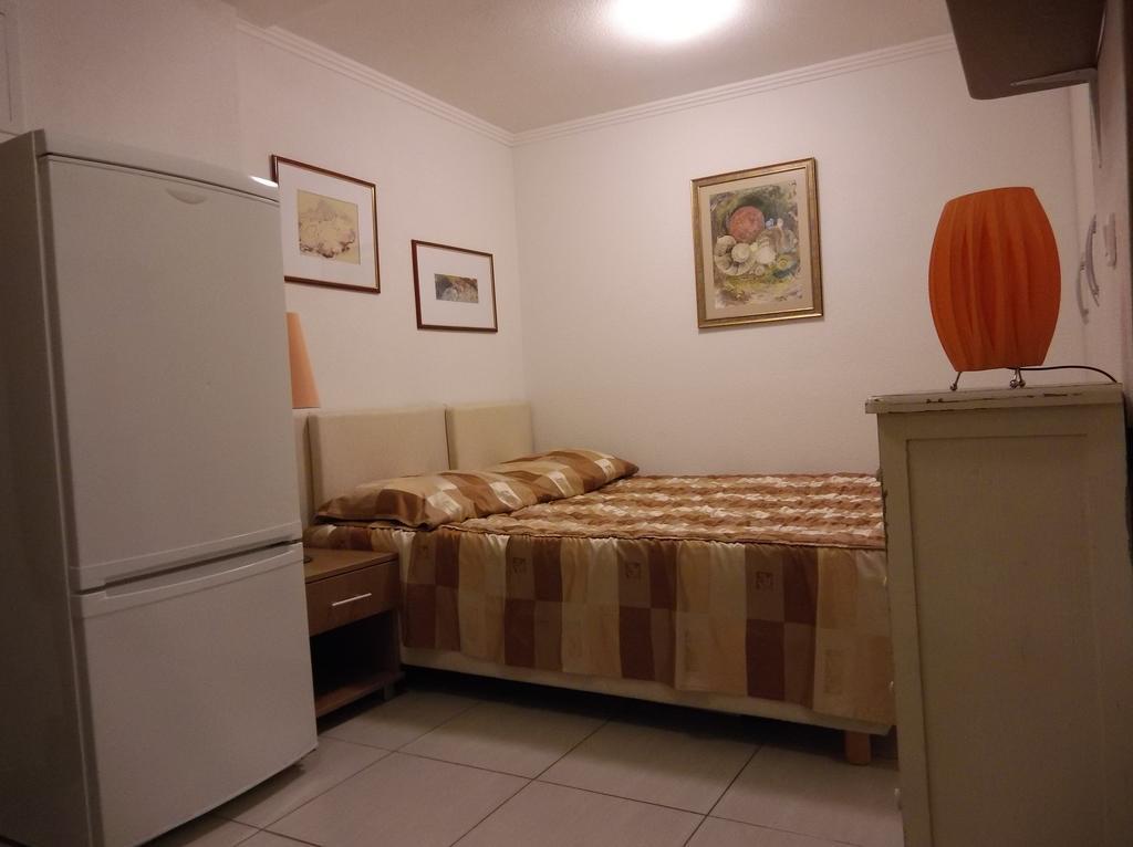 Apartments Zovko Tučepi Buitenkant foto